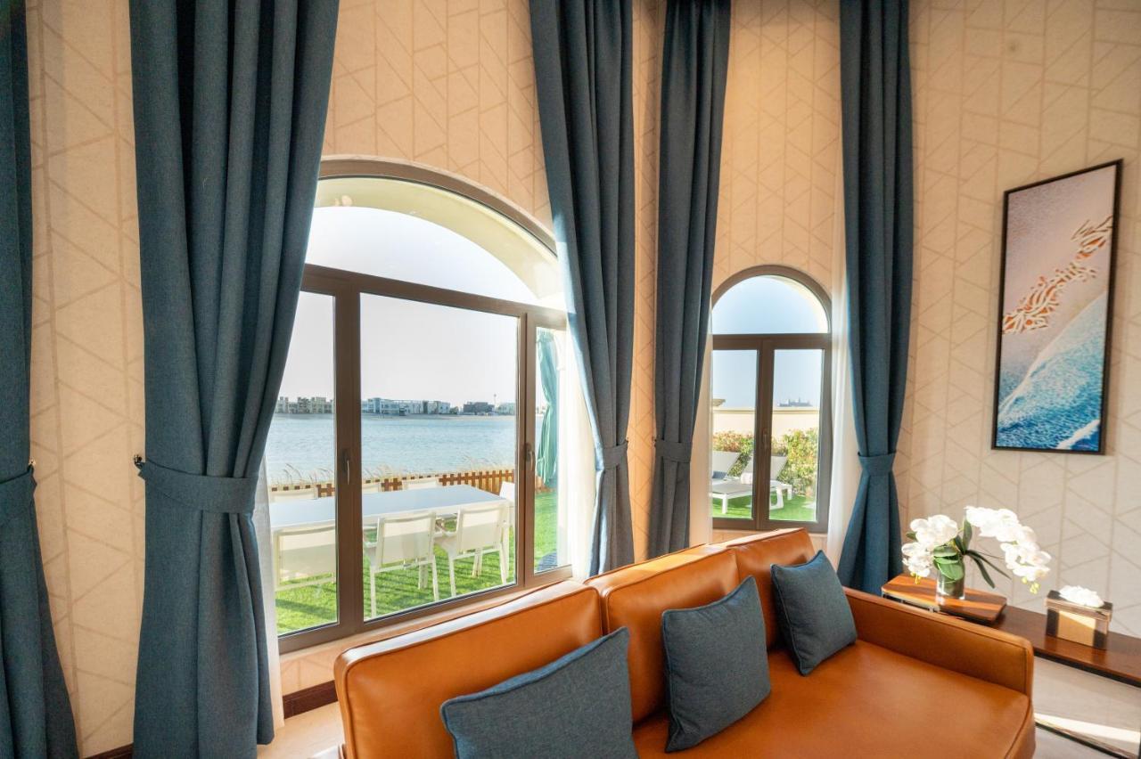 The S Holiday Homes - Luxurious 5 Bedrooms At Palm Jumeirah With Private Swimming Pool And Private Beach Access