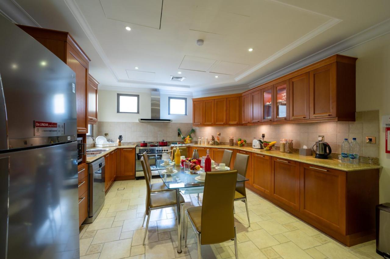 The S Holiday Homes - Luxurious 5 Bedrooms At Palm Jumeirah With Private Swimming Pool And Private Beach Access Villa Dubai