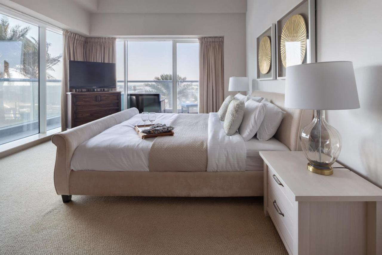 Frank Porter - Emirates Crown Tower Dubai