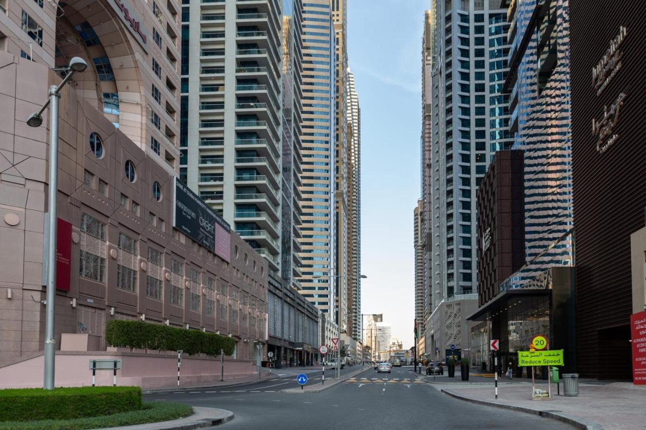 Frank Porter - Emirates Crown Tower