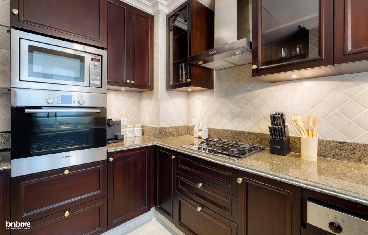 Luxury Designer Interior - Mall - Bnbmehomes - 6018 Dubai