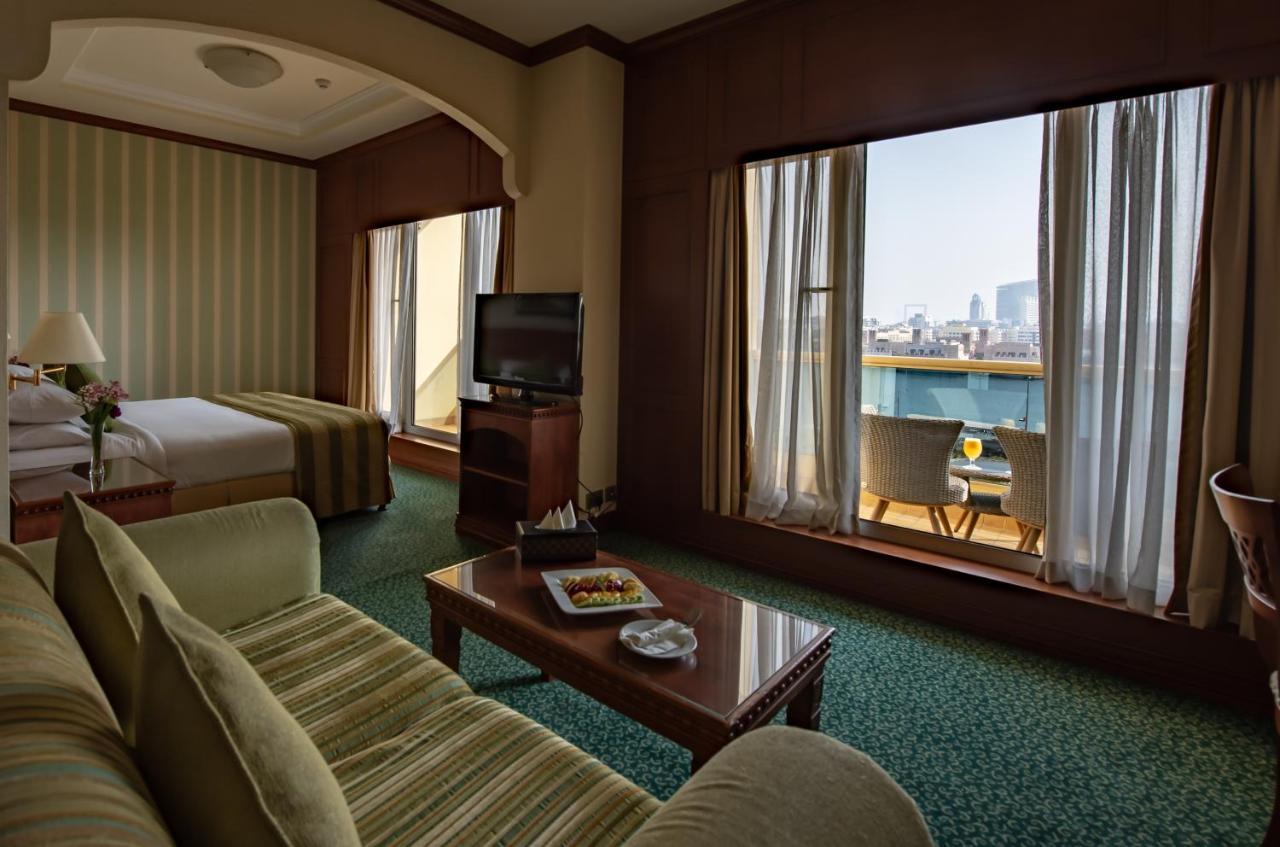 Riviera Hotel 4*