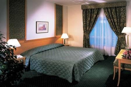 Al Bustan Centre & 4* Dubai