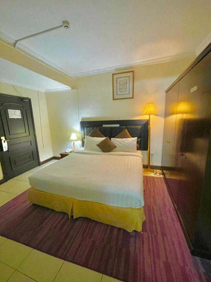 Al Nakheel * Dubai