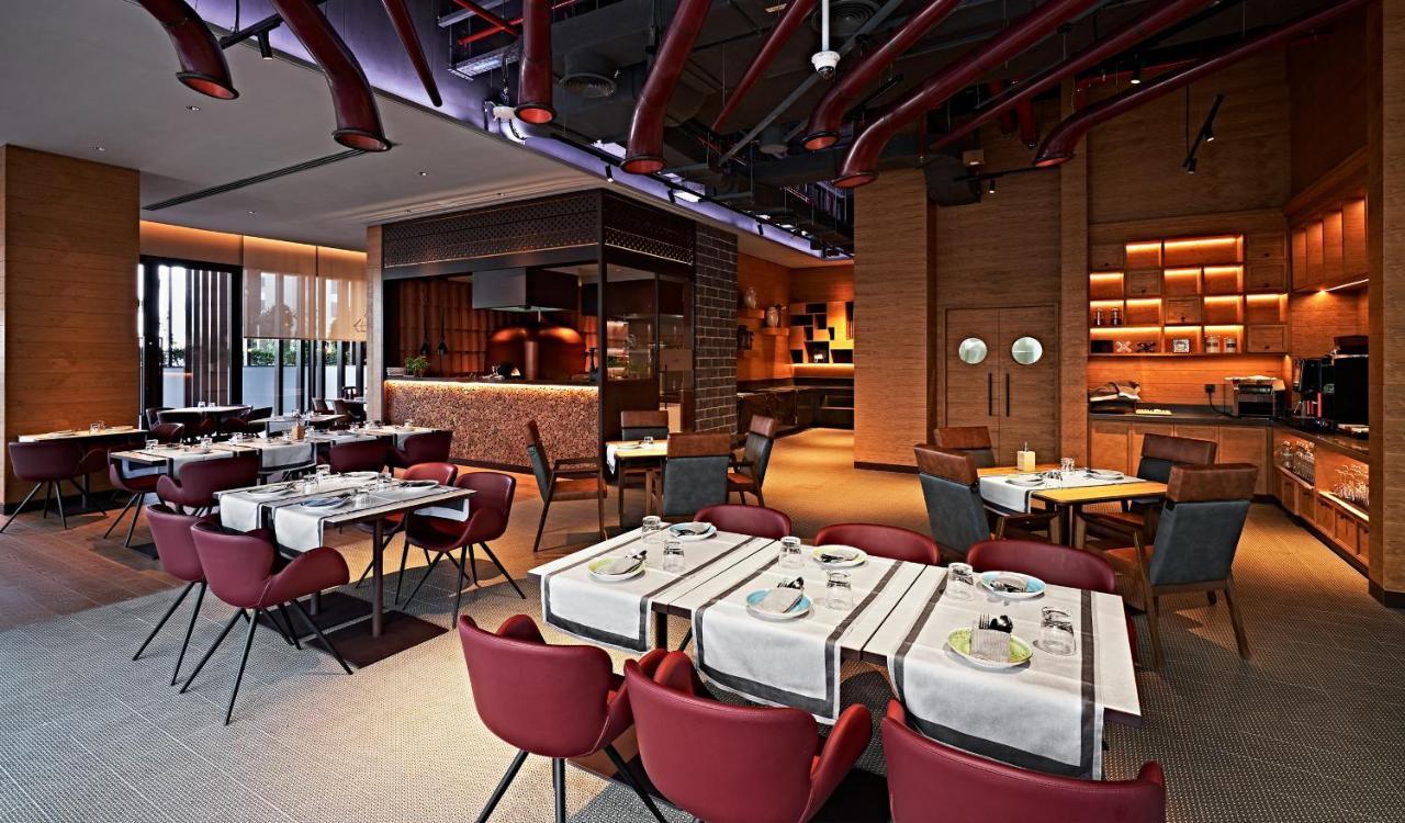 Hotel Revier - Dubai