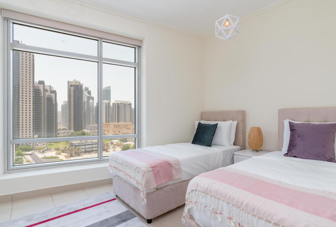 Lux Burj Views Tower Fantastic Burj Views Apartment Dubai