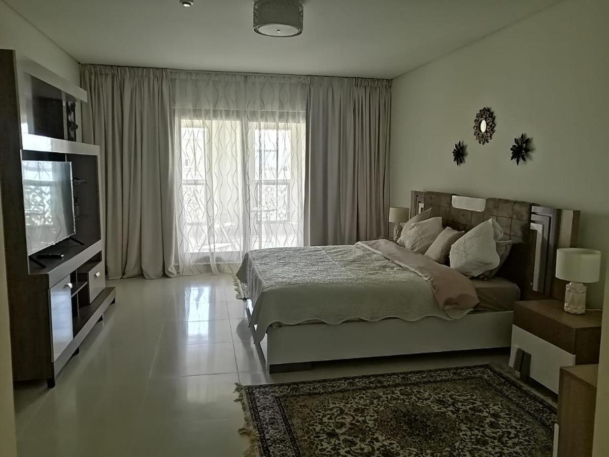 Apartment 2 Bedroom In Palm Jumeirah Crescent Balqis Direct Beach Access
