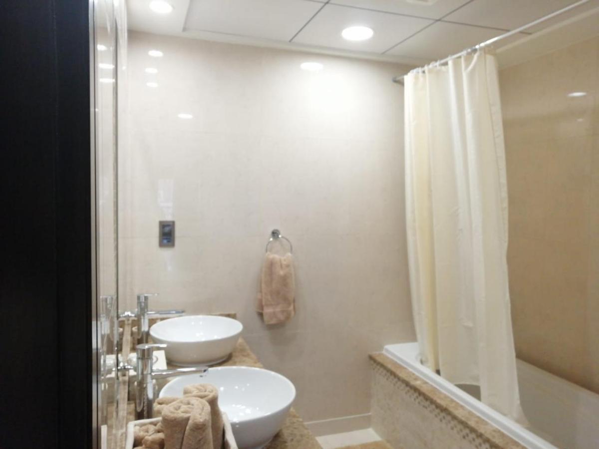 Apartment 2 Bedroom In Palm Jumeirah Crescent Balqis Direct Beach Access