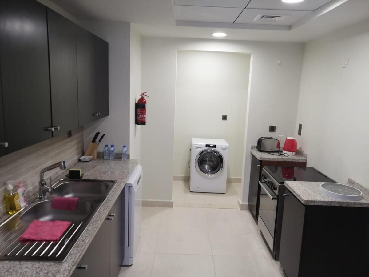 2 Bedroom In Palm Jumeirah Crescent Balqis Direct Beach Access Apartment
