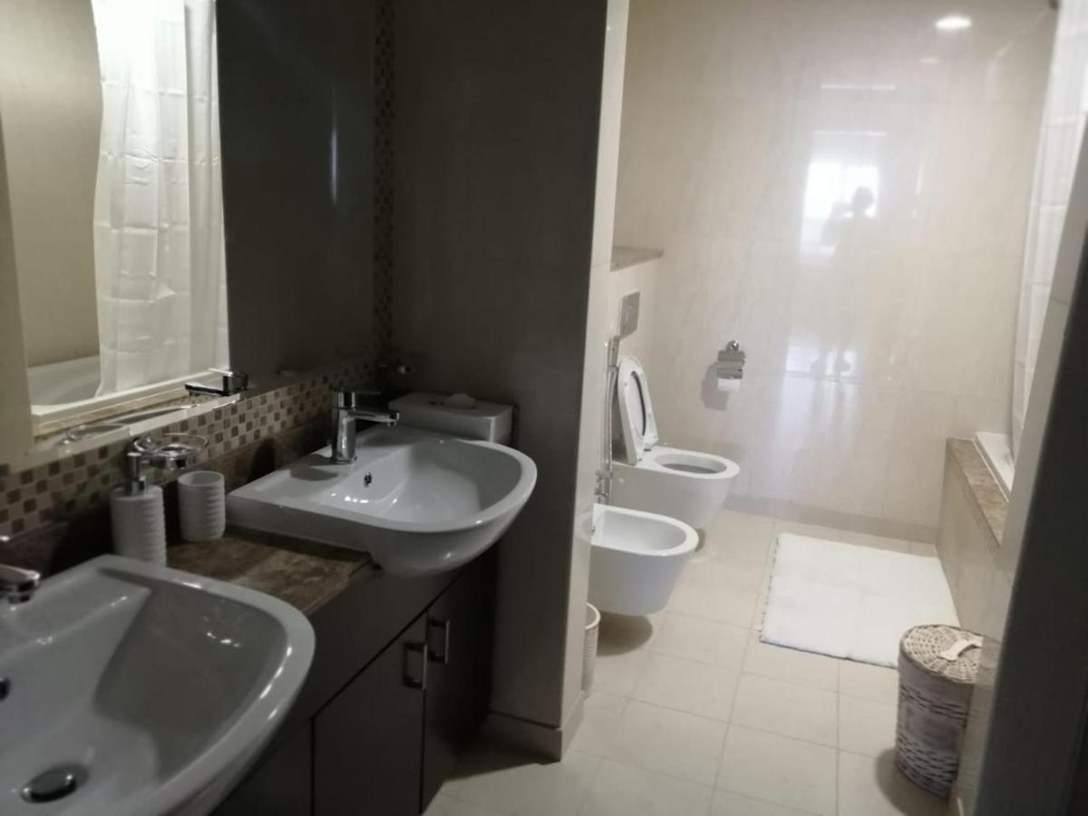 Apartment 2 Bedroom In Palm Jumeirah Crescent Balqis Direct Beach Access