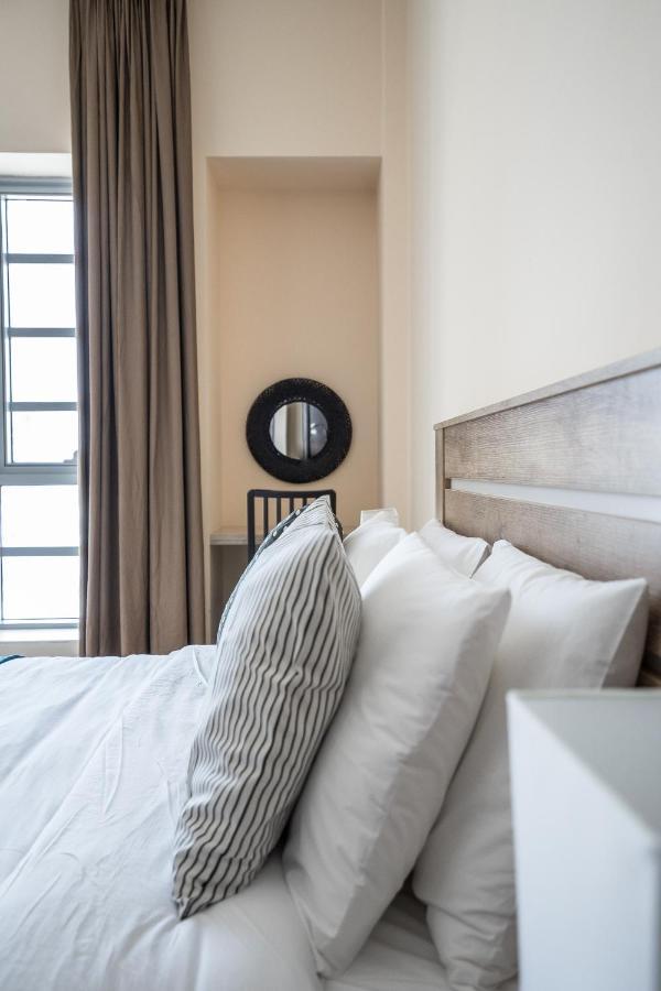 Higuests - Incredible Views In Deira 5-min To Airport Daire Dubai