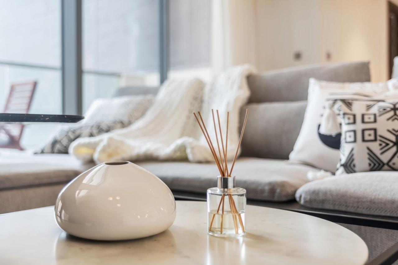 Eden's Homes & - Millennium Atria Residences Apartamento *