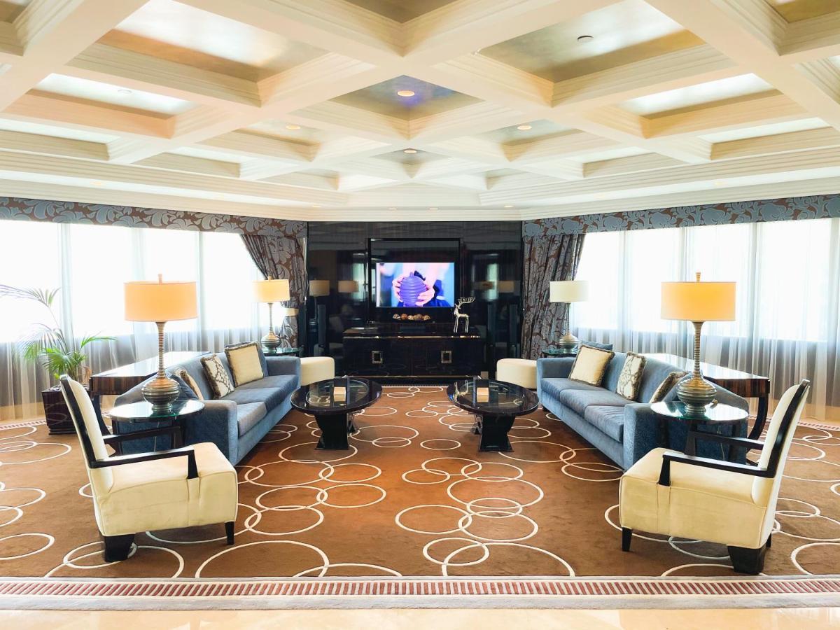 Moevenpick Grand Al Bustan 5*