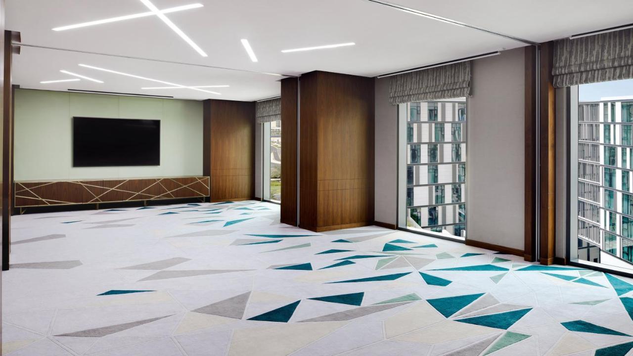 Al-maktoum Airport By Ihg Hotel Dubai
