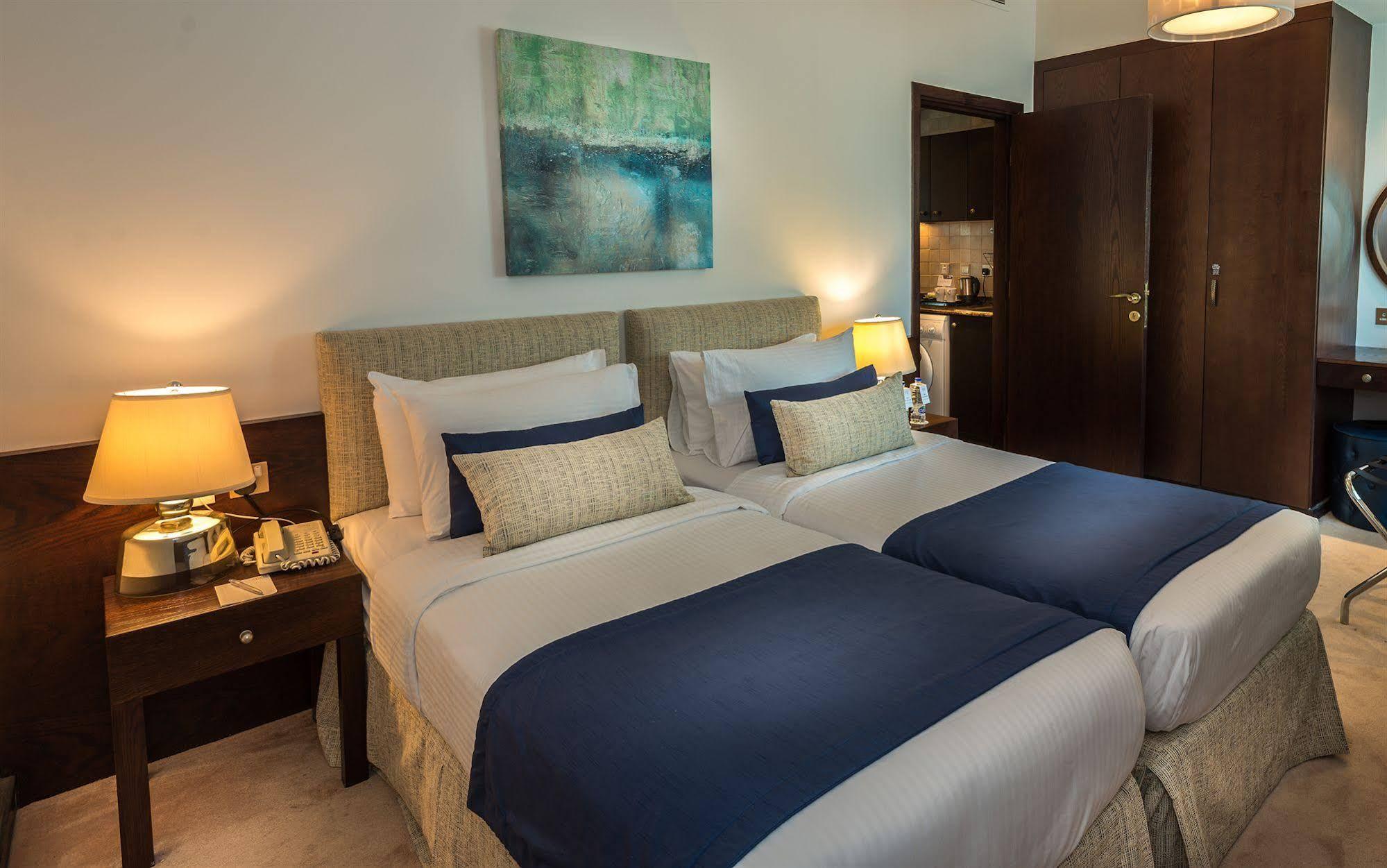 First Aparthotel