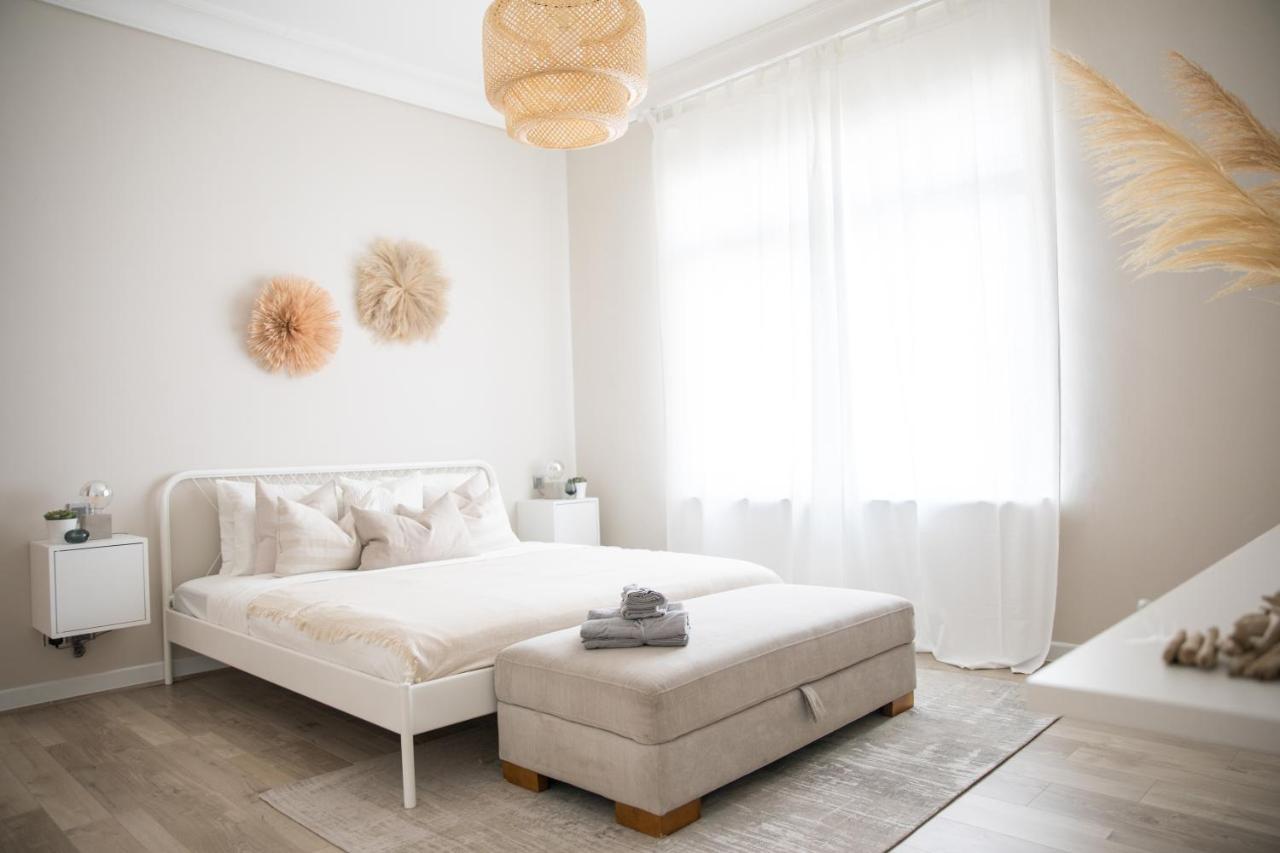 2Br On Palm Jumeirah Shoreline 15 - With Beach Access & A Complimentary Golf Apartment Dubai
