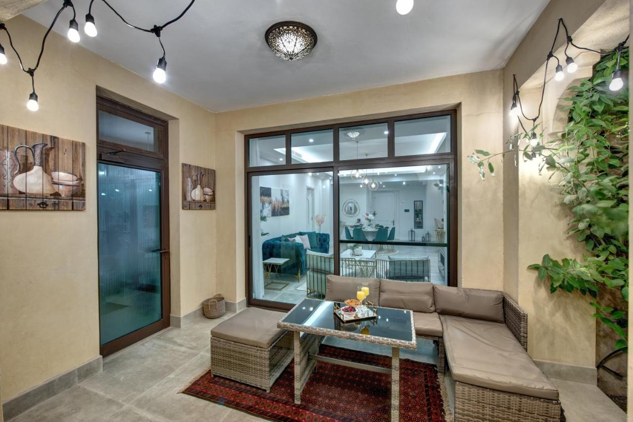 Durrani Homes - Arabian Luxury At Souk Al Bahar Besides Burj Khalifa & Mall Apartment *