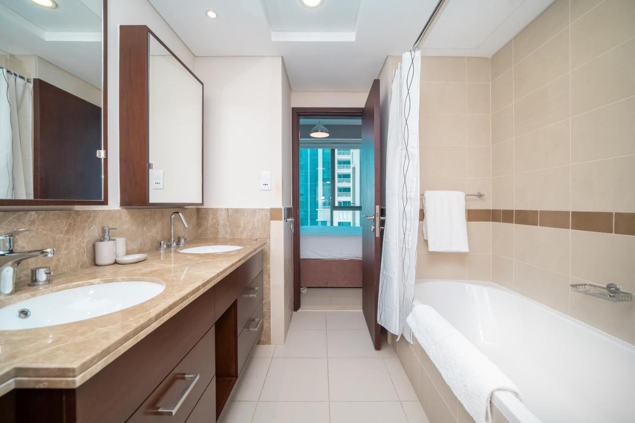 Bellavista - Sophisticated - 2 Bedroom - 29 Boulevard - Burj Khalifa & Fountain View Dubai