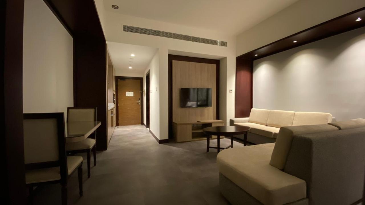 Sitara * Dubai