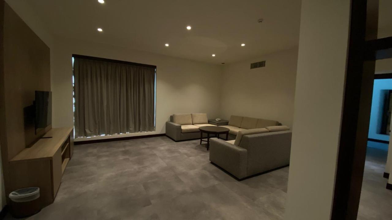 Sitara * Dubai