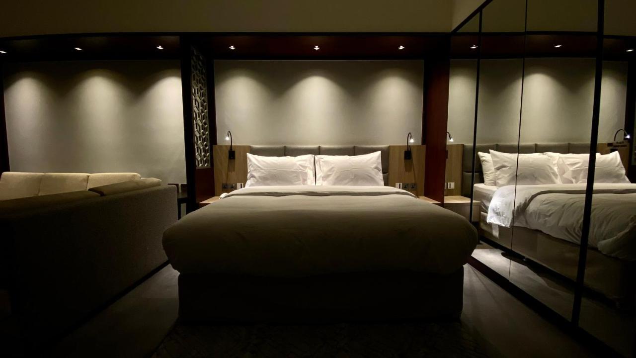 Sitara * Dubai