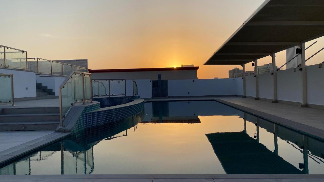 Sitara * Dubai