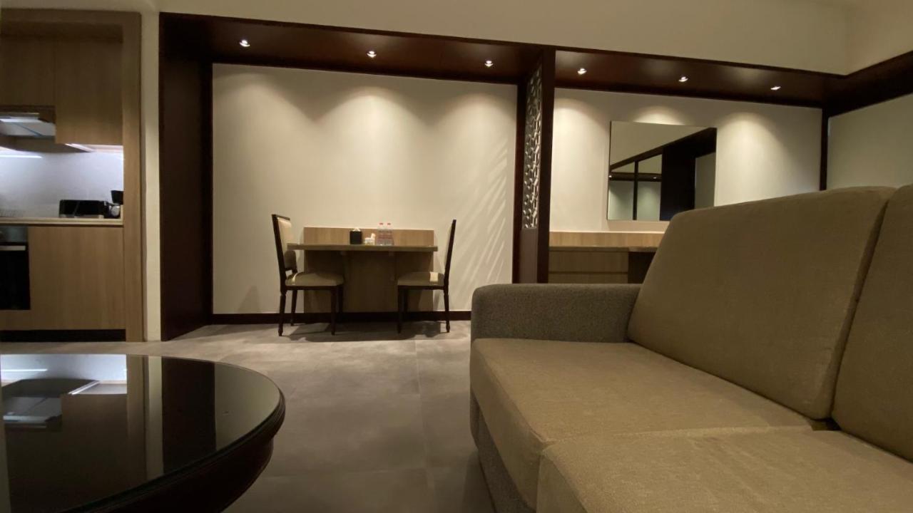 Sitara * Dubai
