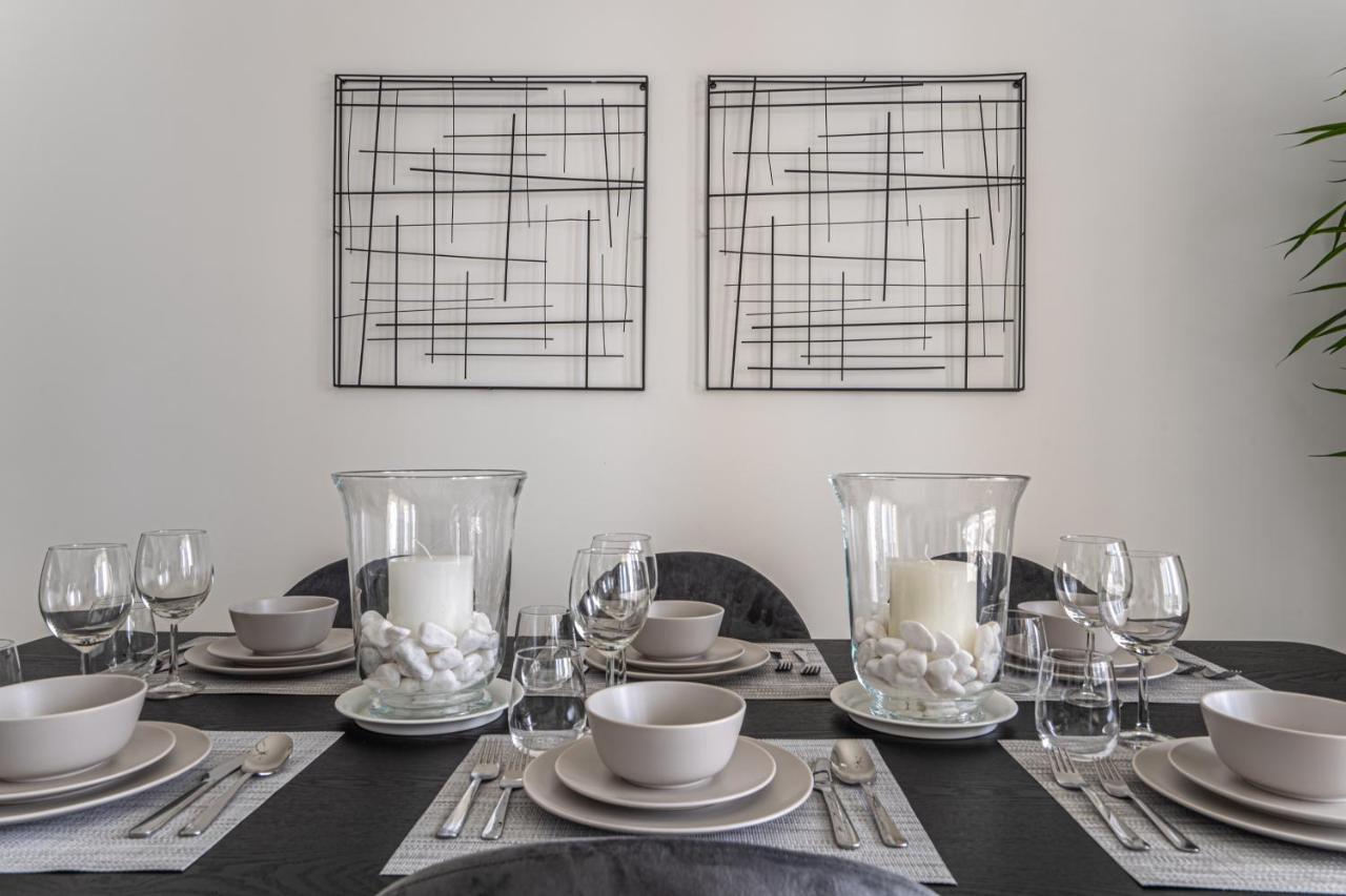 Higuests - Artistic Apt With Balcony Overlooking Canal Daire Dubai