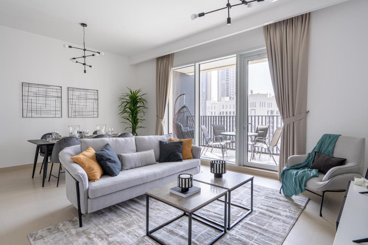 Daire Higuests - Artistic Apt With Balcony Overlooking Canal Dubai