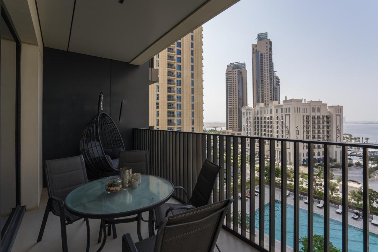 Higuests - Artistic Apt With Balcony Overlooking Canal Daire Dubai