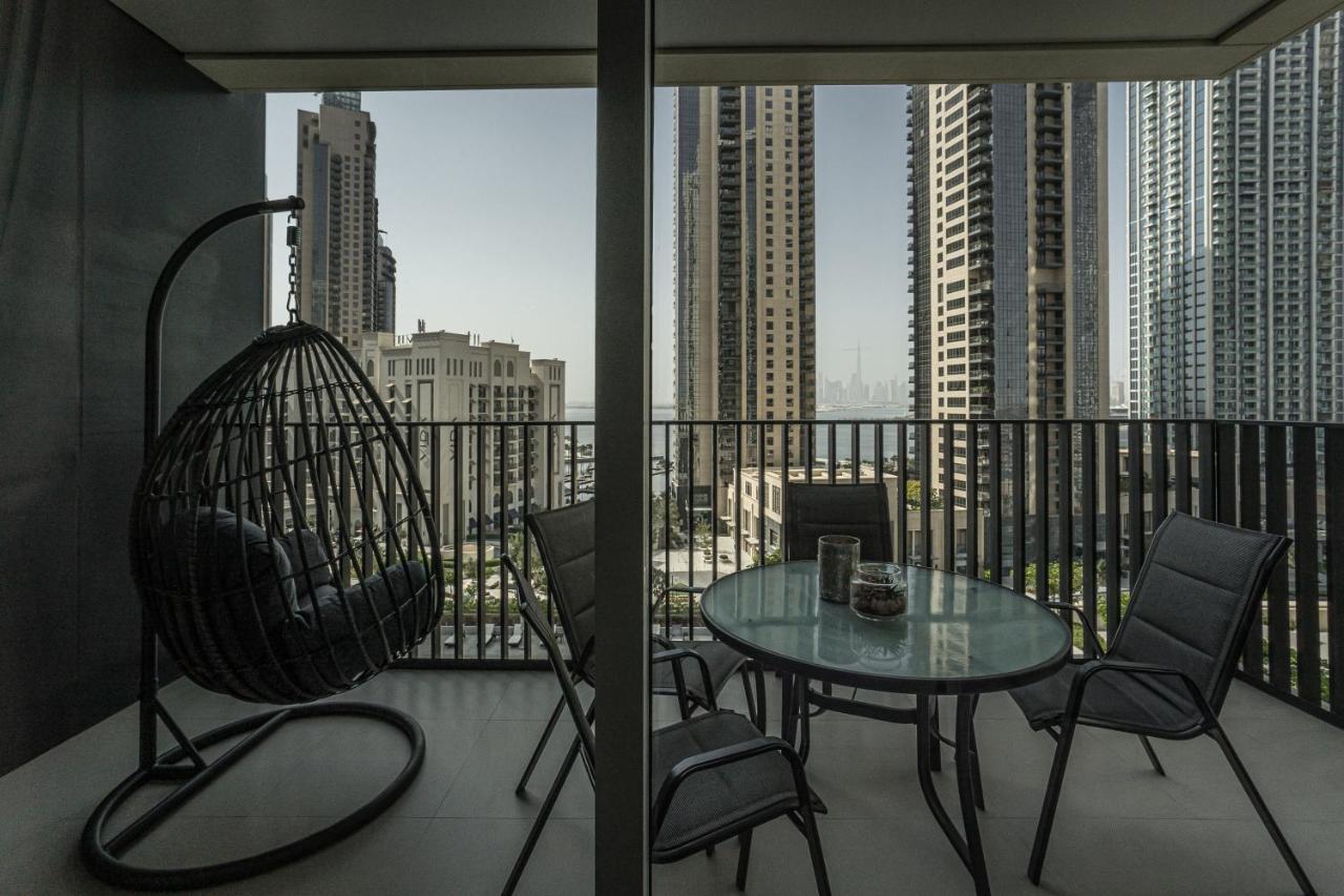 Daire Higuests - Artistic Apt With Balcony Overlooking Canal Dubai