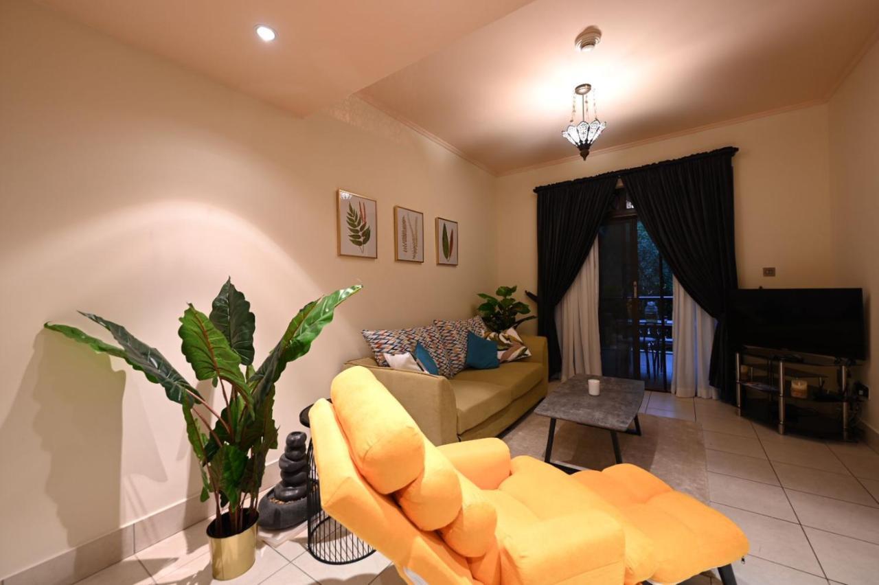 Apartamento Newly Furnished. Cozy Apartment. Quite Location. *