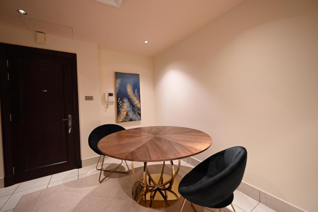 Newly Furnished. Cozy Apartment. Quite Location. Apartamento *