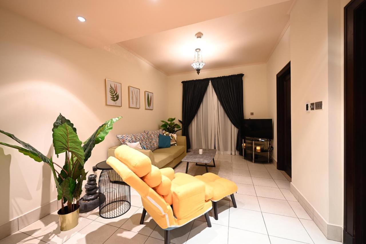 Apartamento Newly Furnished. Cozy Apartment. Quite Location. *