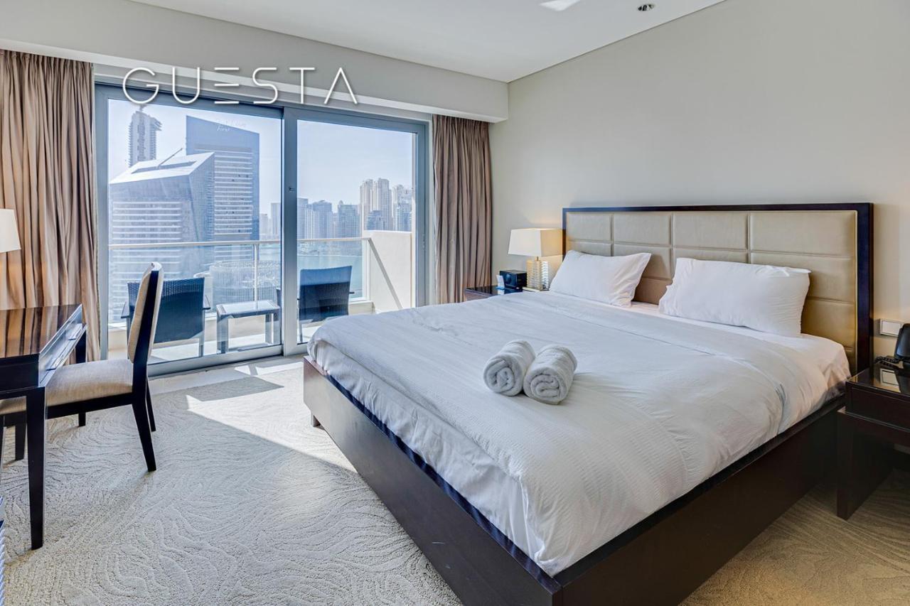 Marina Mall Apartments, Marina