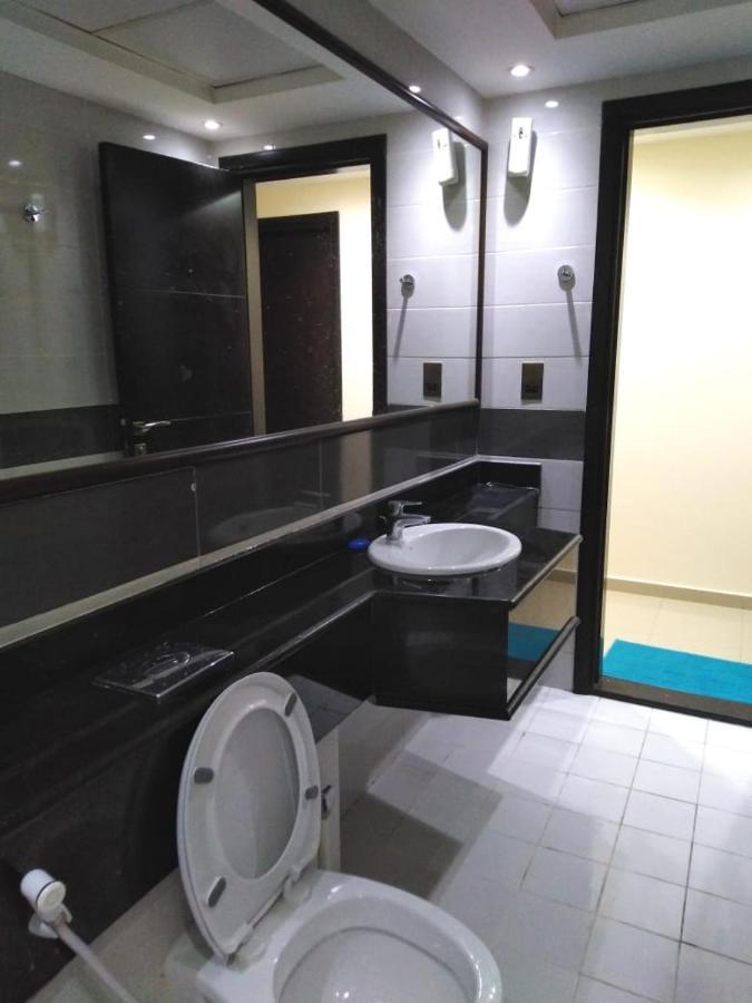Good Luck Homes Shared Bed & Breakfast Dubai
