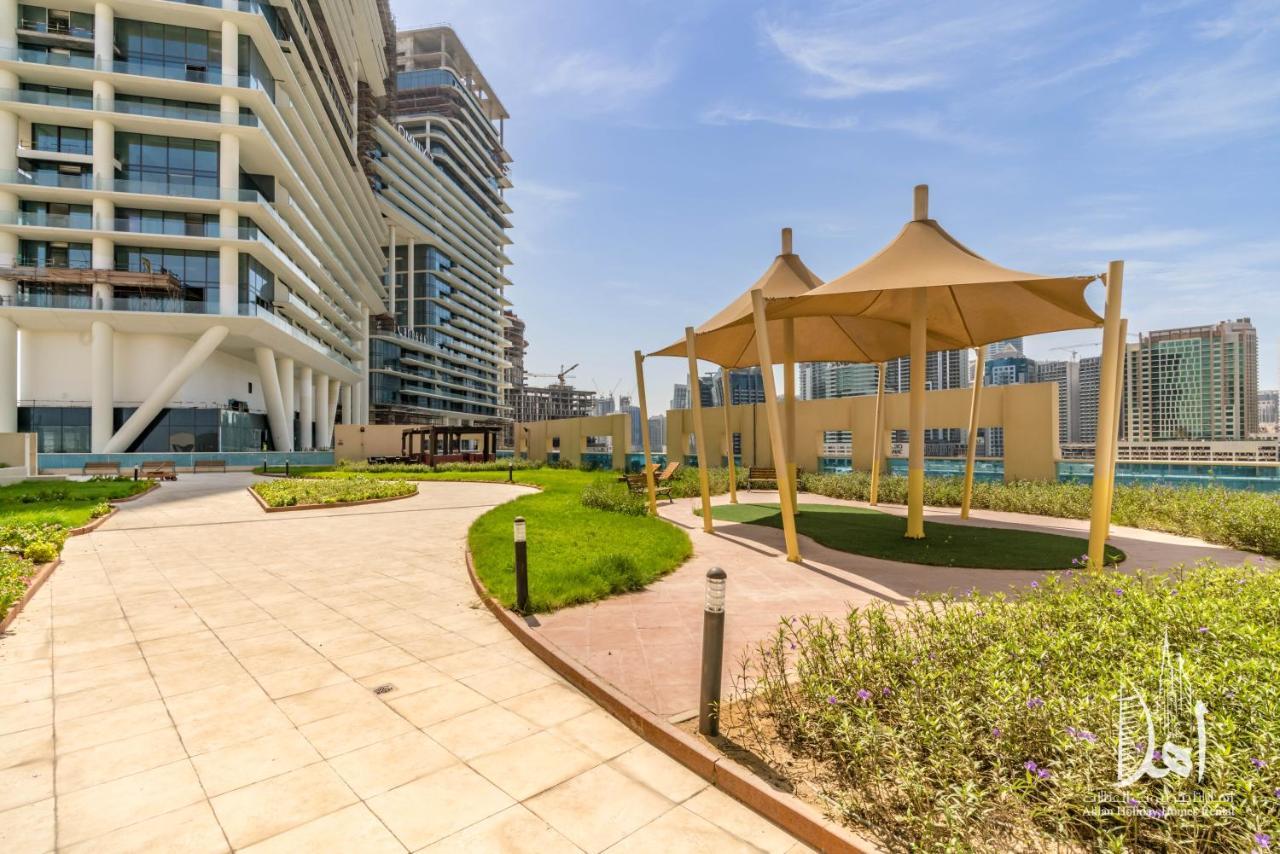 Breathtaking Canal & Burj View Spacious 3br Business Bay Rbc Tower Apartment