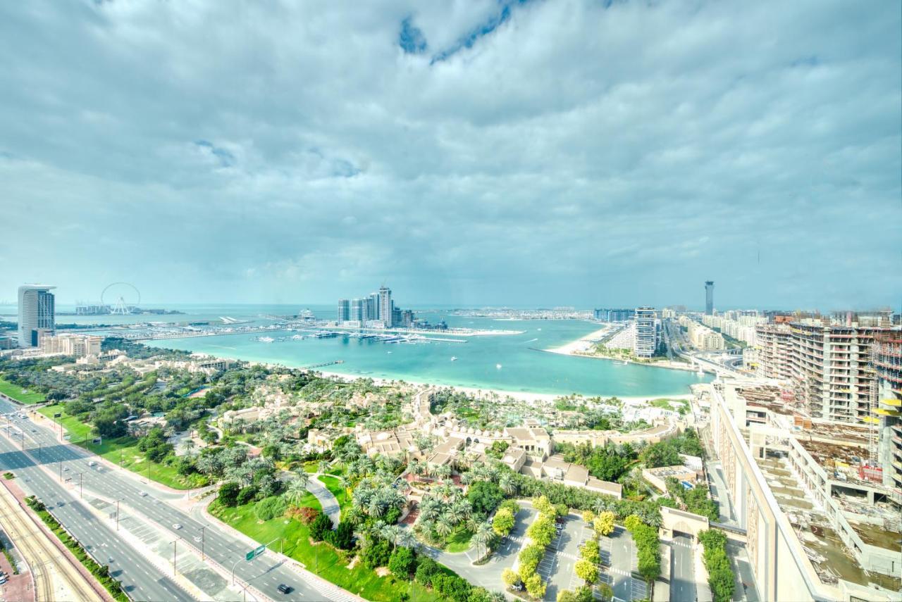 Avani Palm View Luxury *