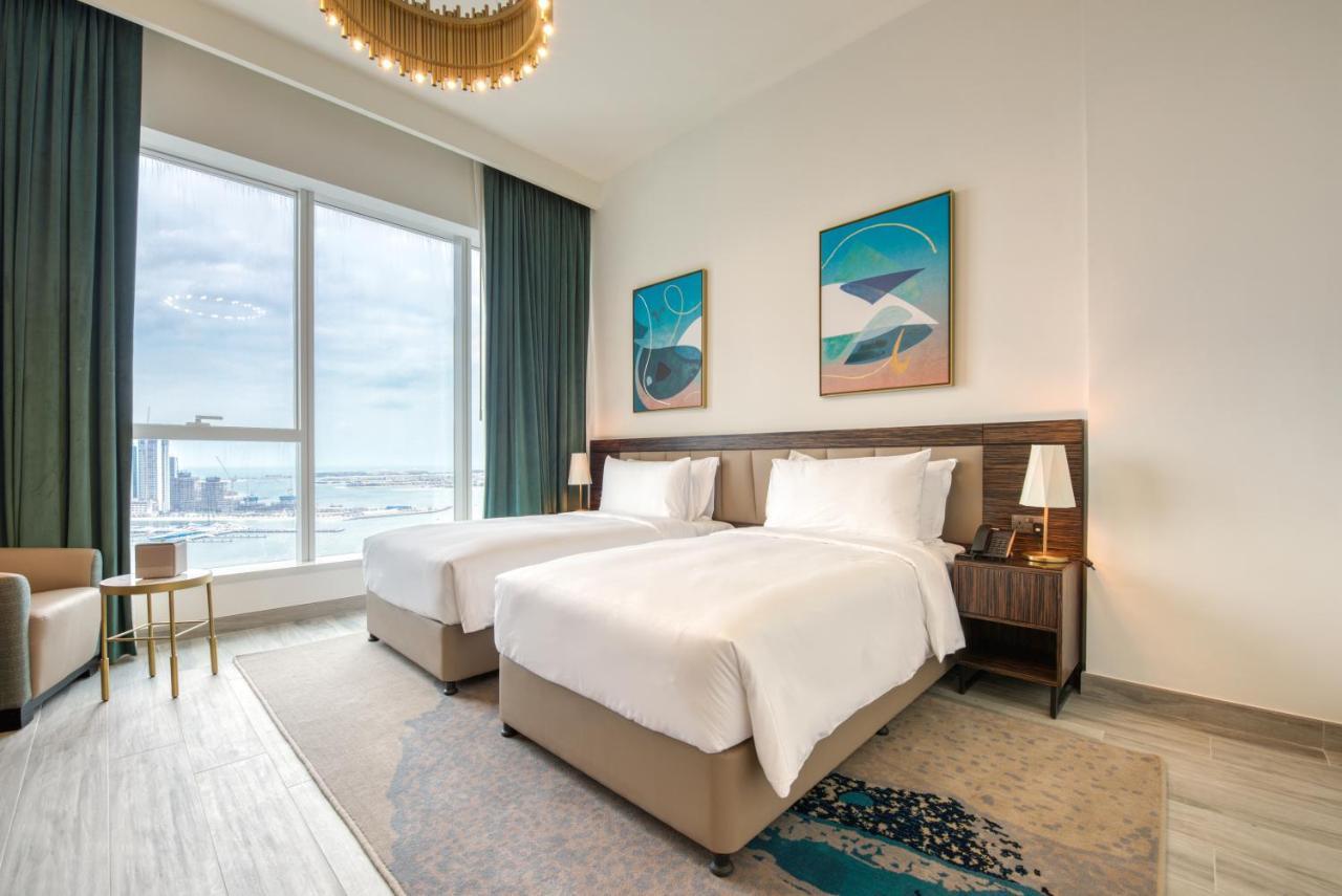 Avani Palm View Luxury Daire