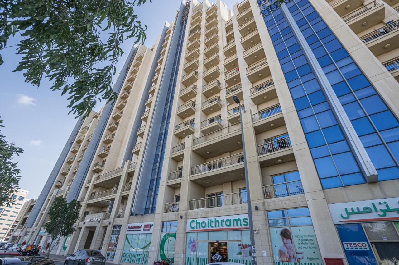 Apartment Higuests - Luxurious 1br With Balcony In Jvc *