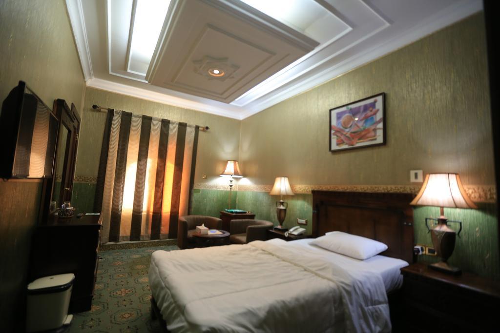 Sun City International Hotel 2*