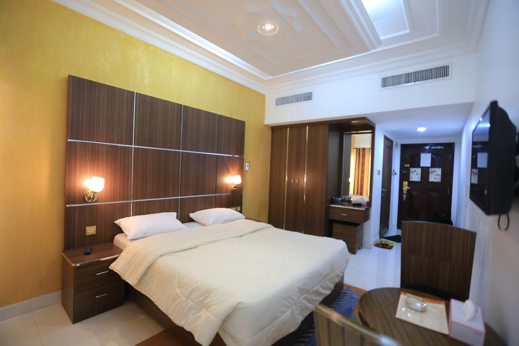 Hotel Sun City International 2*