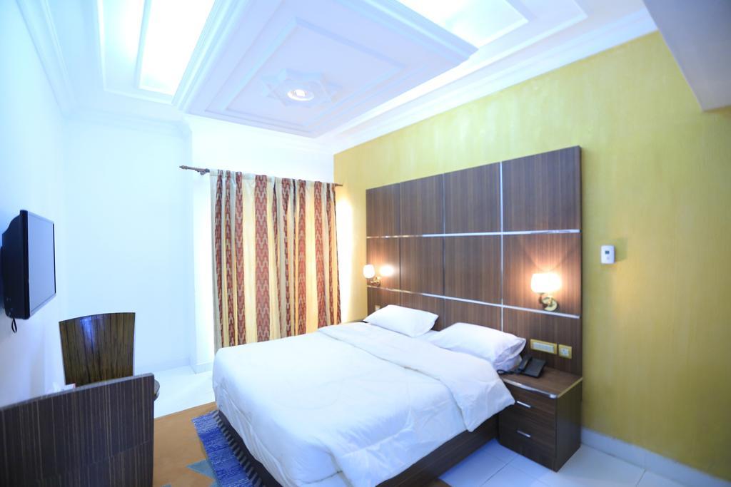 Hotel Sun City International