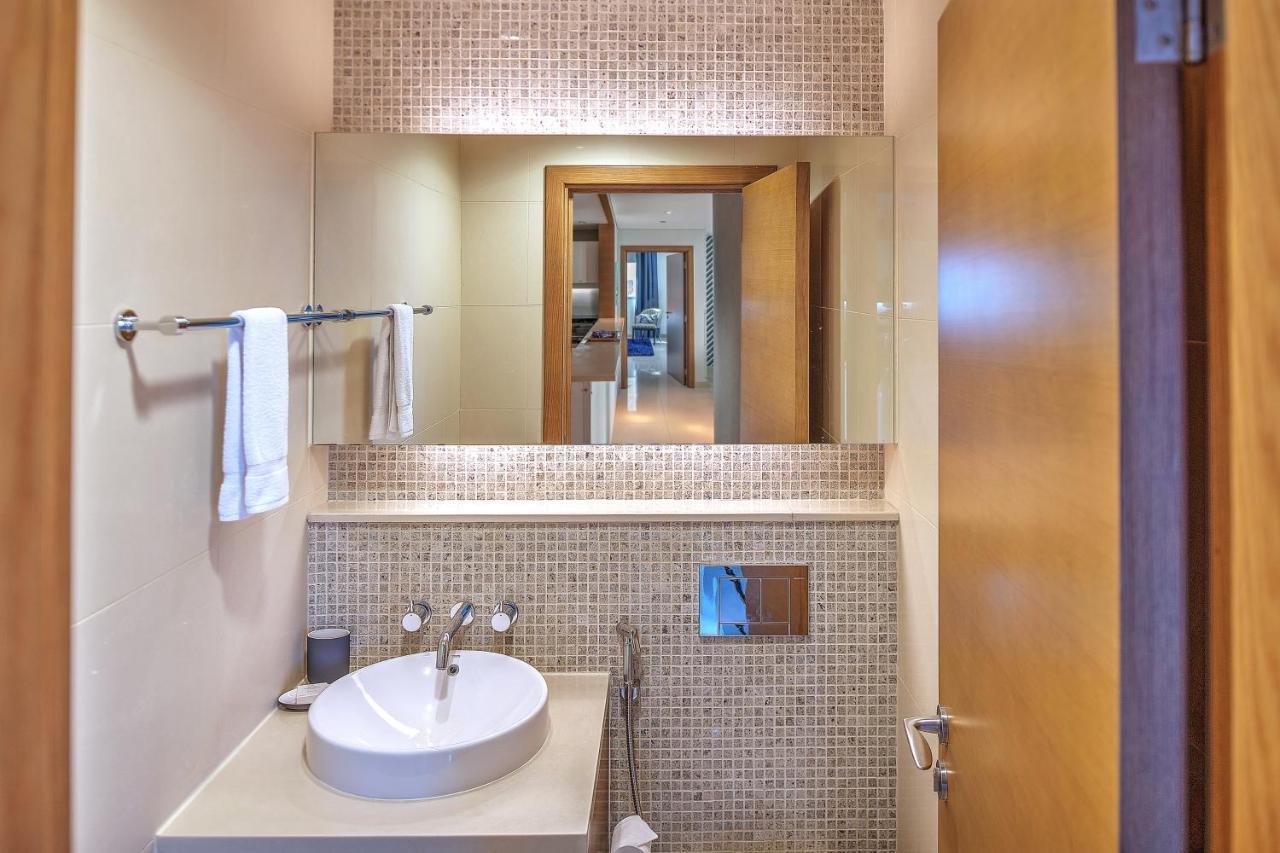 Dream - Claren Downtown Apartment