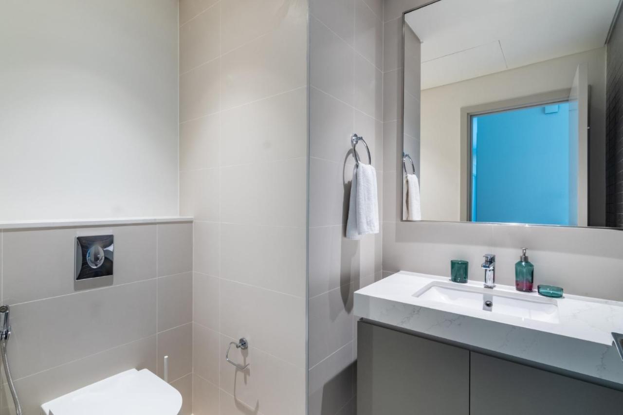 Apartment The Smart Concierge - Sunrise Bay Tower 1 Dubai