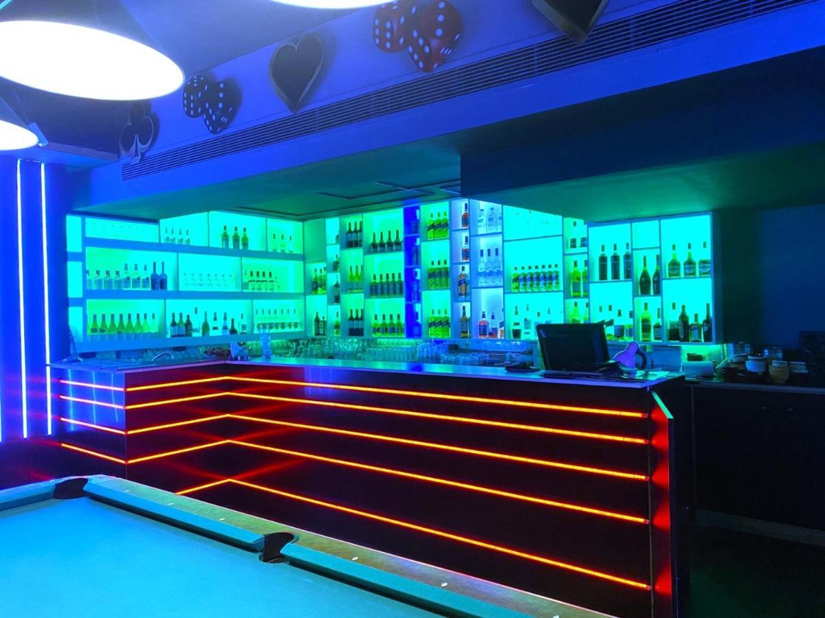 Palm Hotel