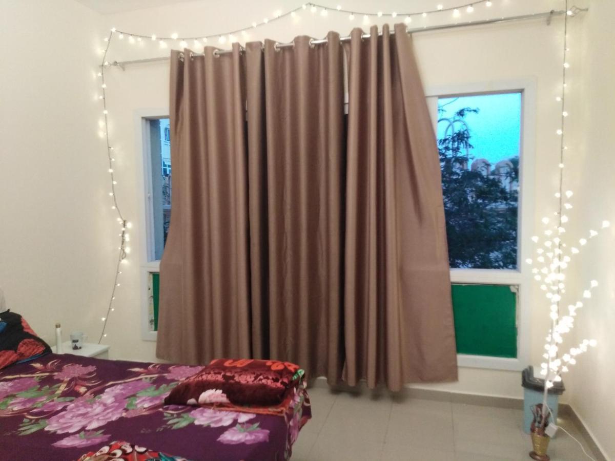 Good Luck Homes Shared Bed & Breakfast Dubai