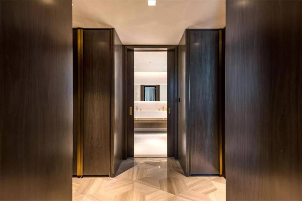 Five Palm Luxury Villa: Beachfront Retreat With Private Pool And Panoramic Views Villa Dubai