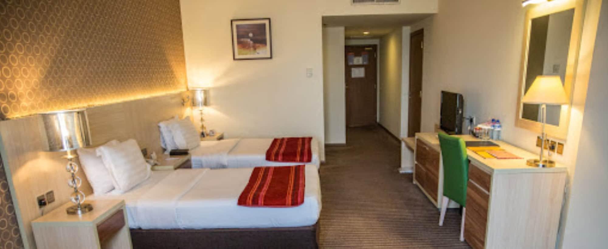 Saffron Boutique Hotel 4*