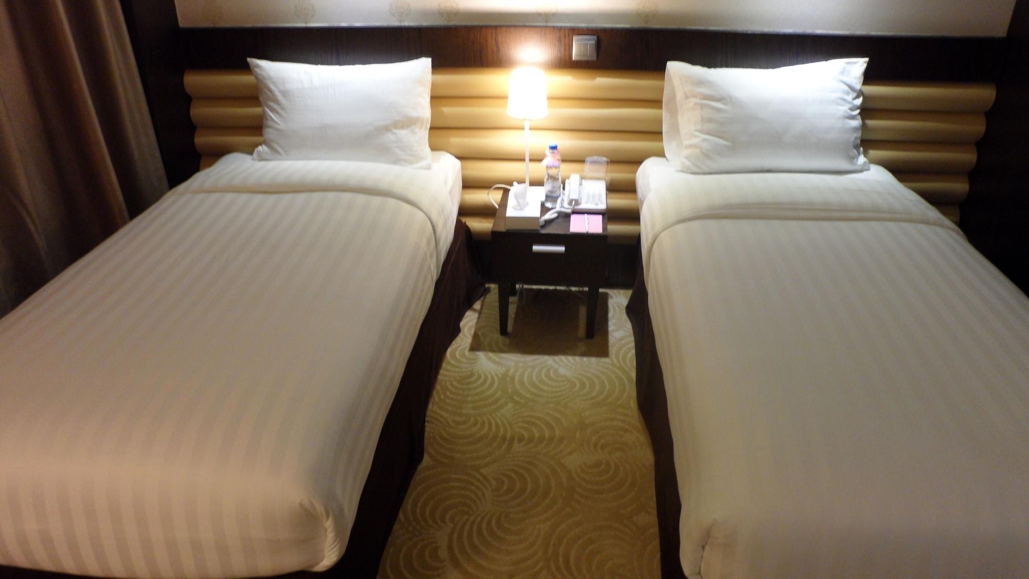 Deira Hotel 2*